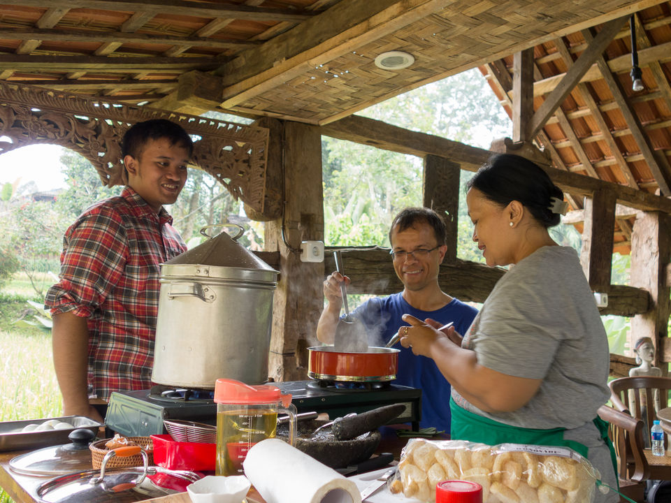 Nagrak, mensen die koken