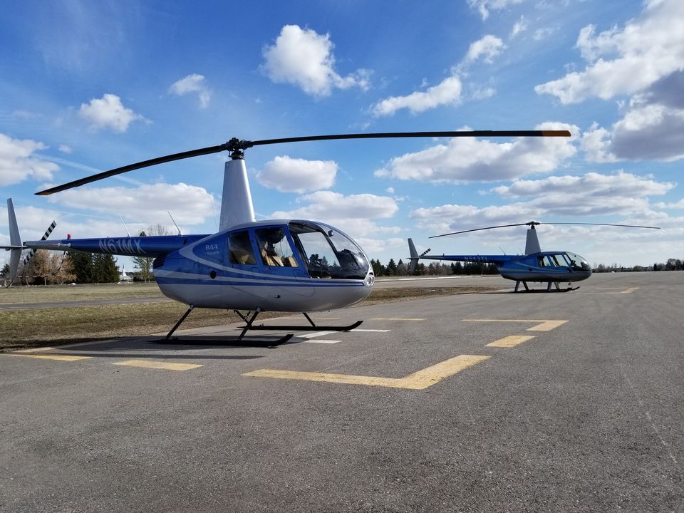 Maak een vlucht per helikopter boven de natuur van Yellowstone