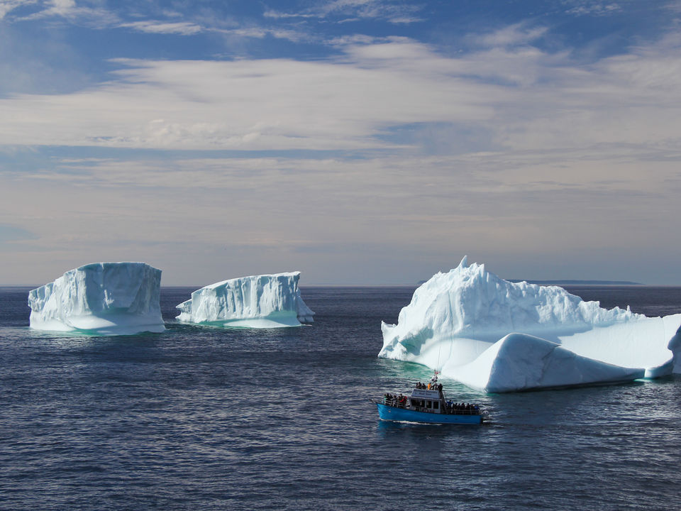 Varen tussen de ijsschotsen in St Antony