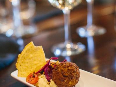 Canadese gerechten tijdens de Food Tour in Victoria