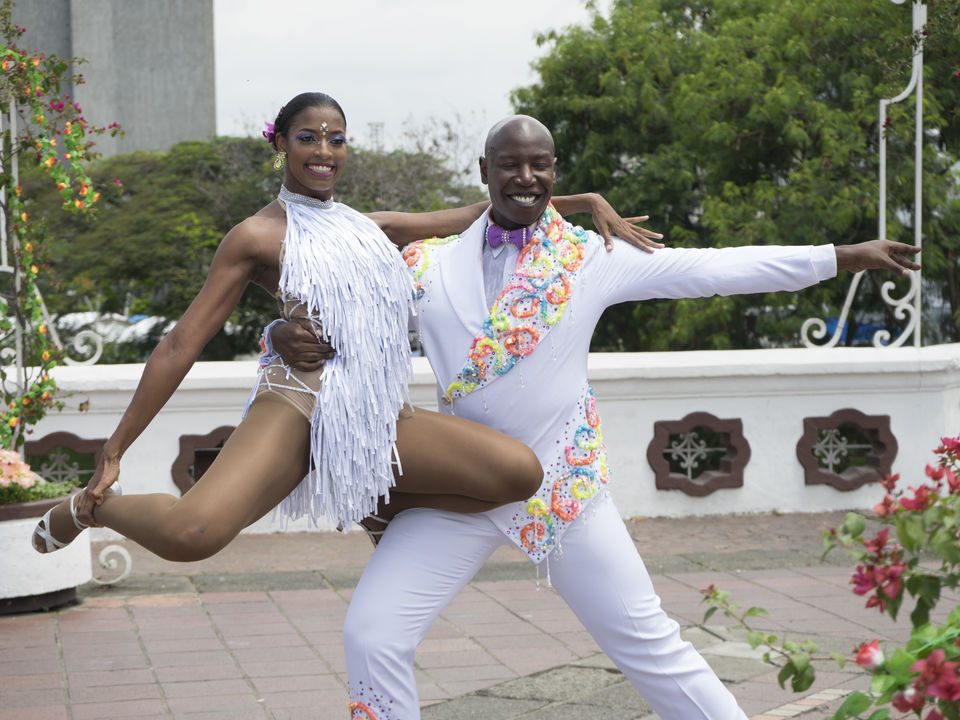 Salsa dansers in Cali