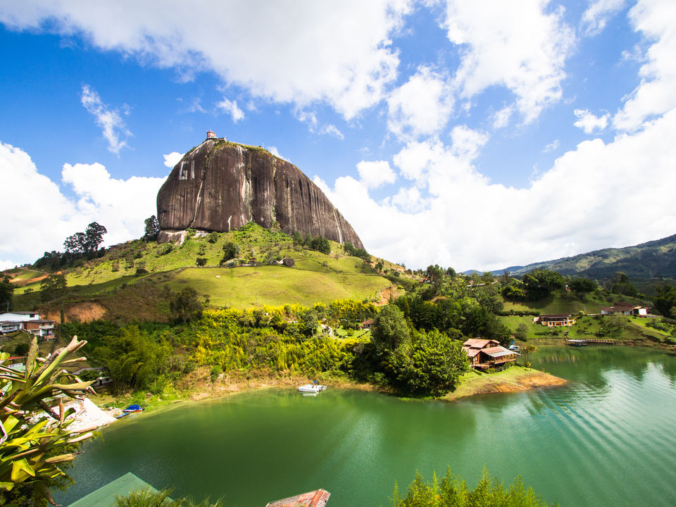 De monoliet El Peñol in Guatapé