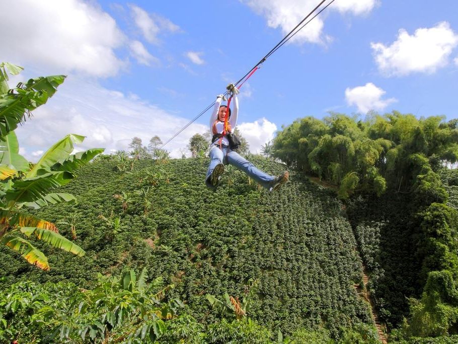 Ziplinen tijdens een actieve reis in Colombia