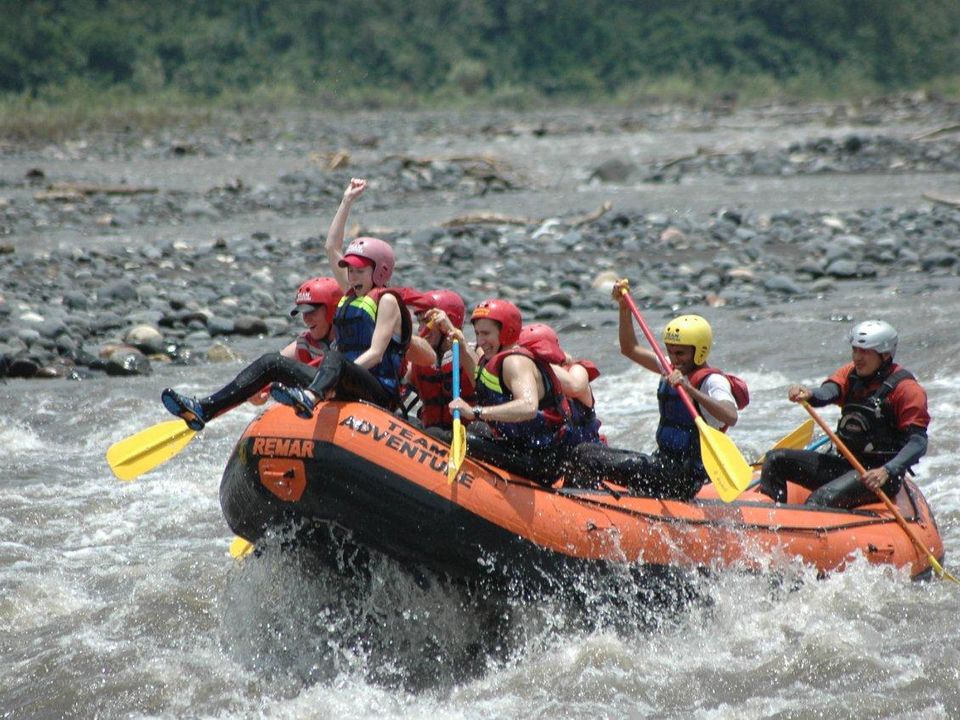 Raften op een rivier in Banos