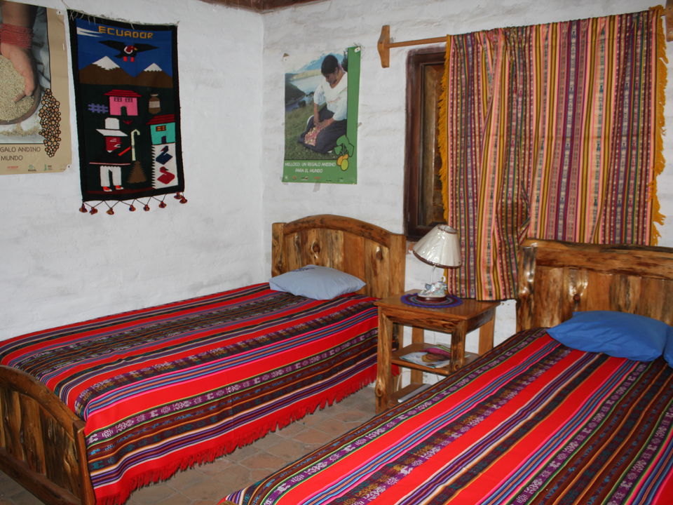 Ecuador-Otavalo-Runa-Tupari-