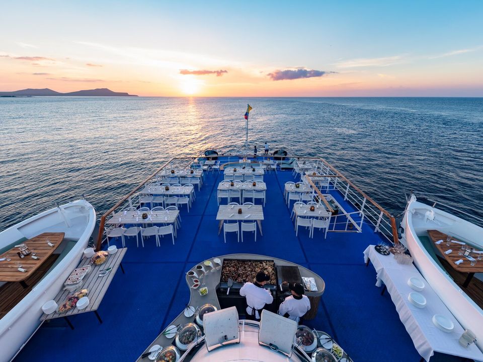 Galapagos Cruise Legend