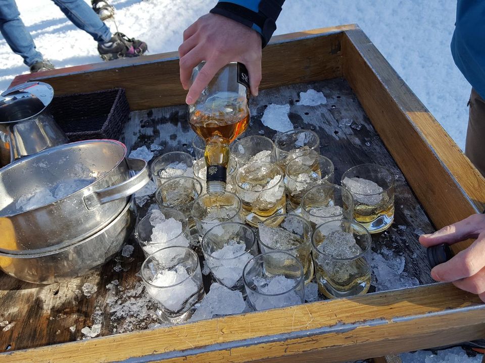 Tinkelende blokjes ijs van de gletsjer