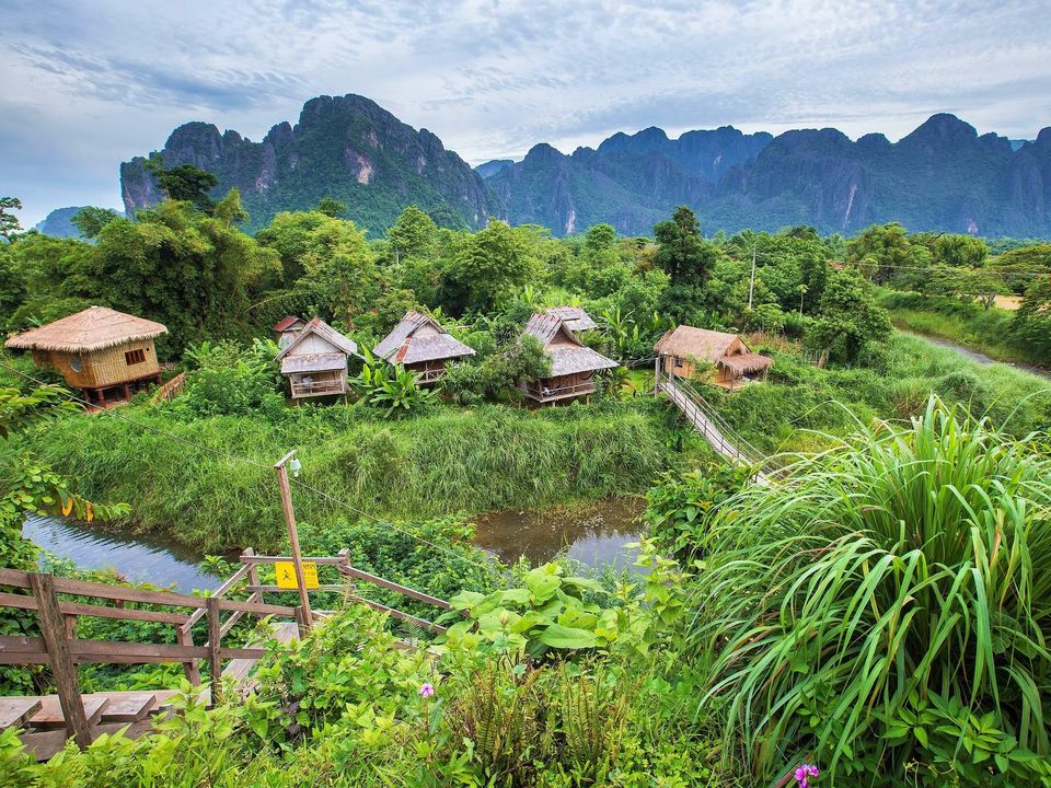 Een dorp in de bergen van Vang Vieng