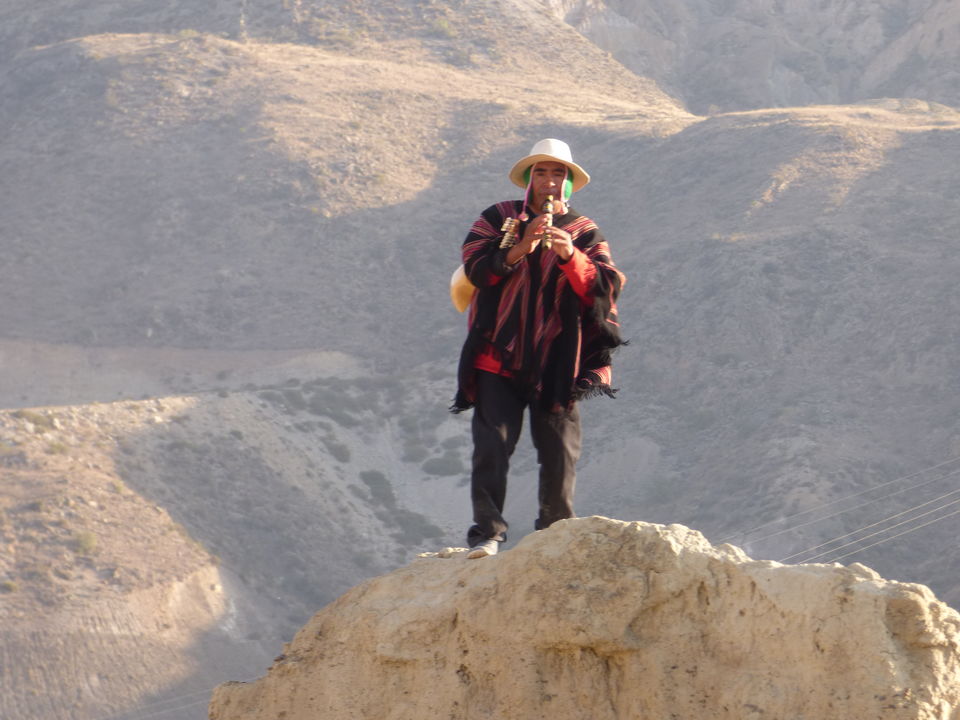 Locals in de Maanvallei bij La Paz - Bolivia