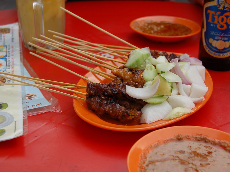 Maleisische saté proeven in Kuala Lumpur