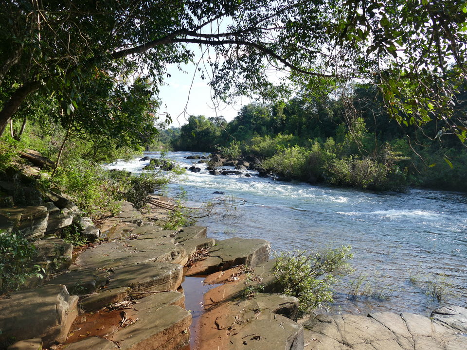 Stromende rivier bij Chi Pat, Cambodja
