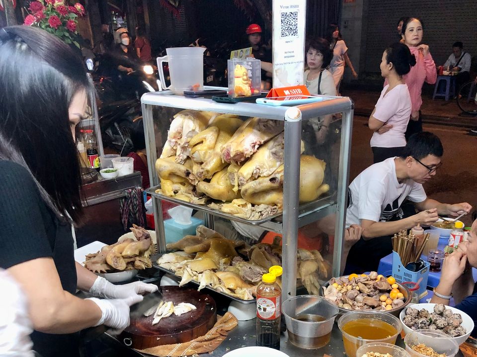 Streetfoodkraam in Hanoi, Vietnam