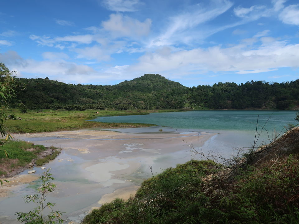 Het Linow-meer in Tomohon op Sulwesi