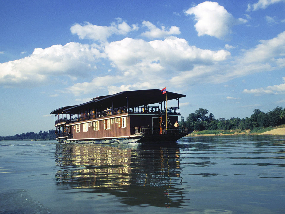 Varen tussen de 4000 eilanden in Laos op de Vat Phou cruise