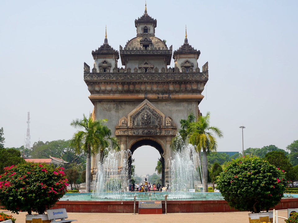 Vientiane-victory-gate_2_404552