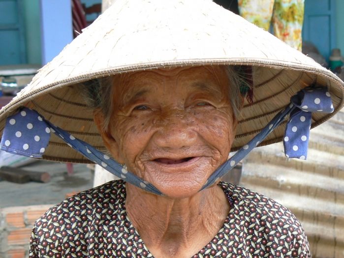Vietnam-Centraal-Vietnam-Hoi-An-vrouwtje_1_466060