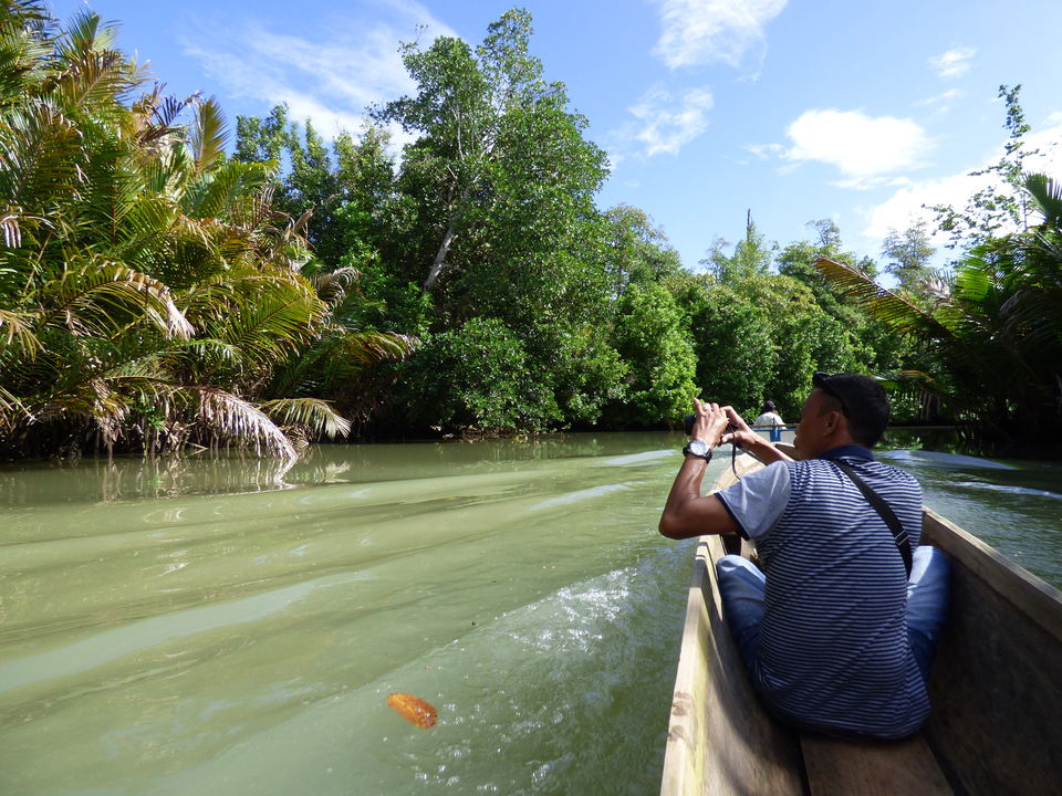 Varen door de groene jungle van Buton