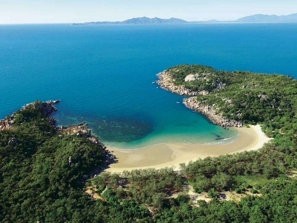 Australie-Magnetic-Island-blauwe-zee