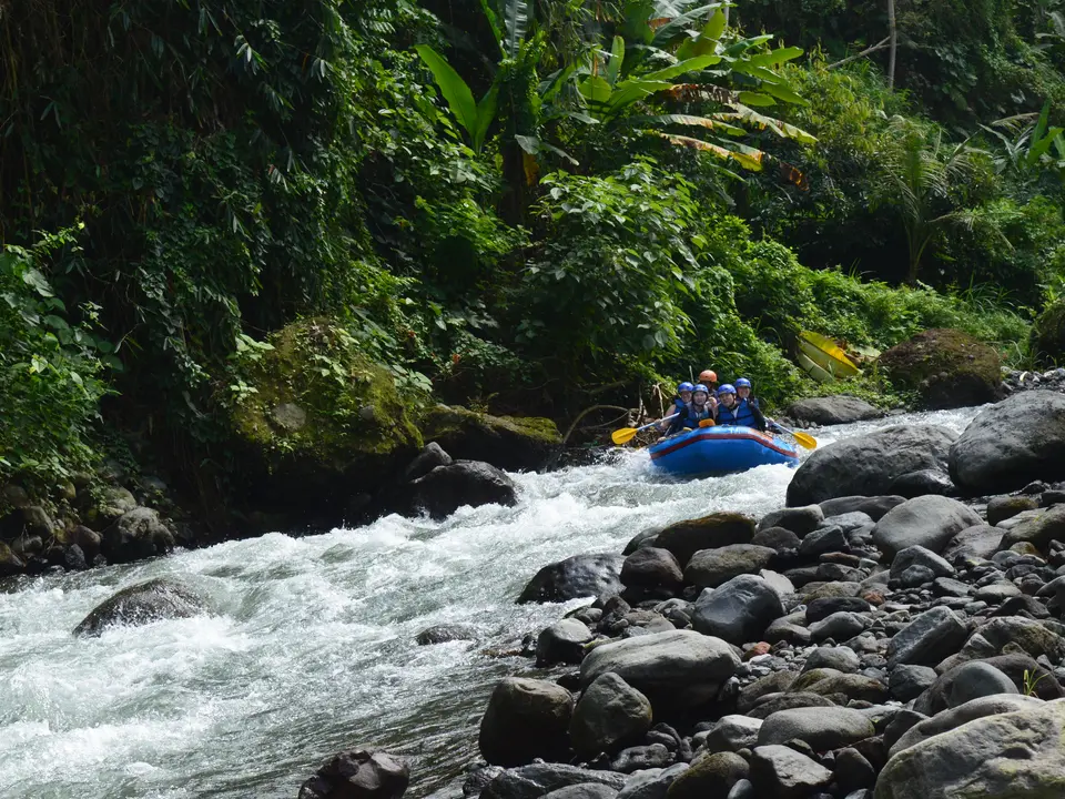 Raften op de rivier in Ubud, Bali