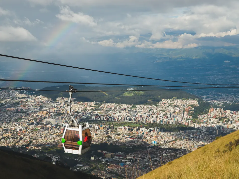 Neem de Teleférico omhoog voor een weids uitzicht op Quito