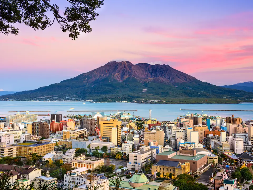 Kagoshima_Kyushu_Japan_6_608146