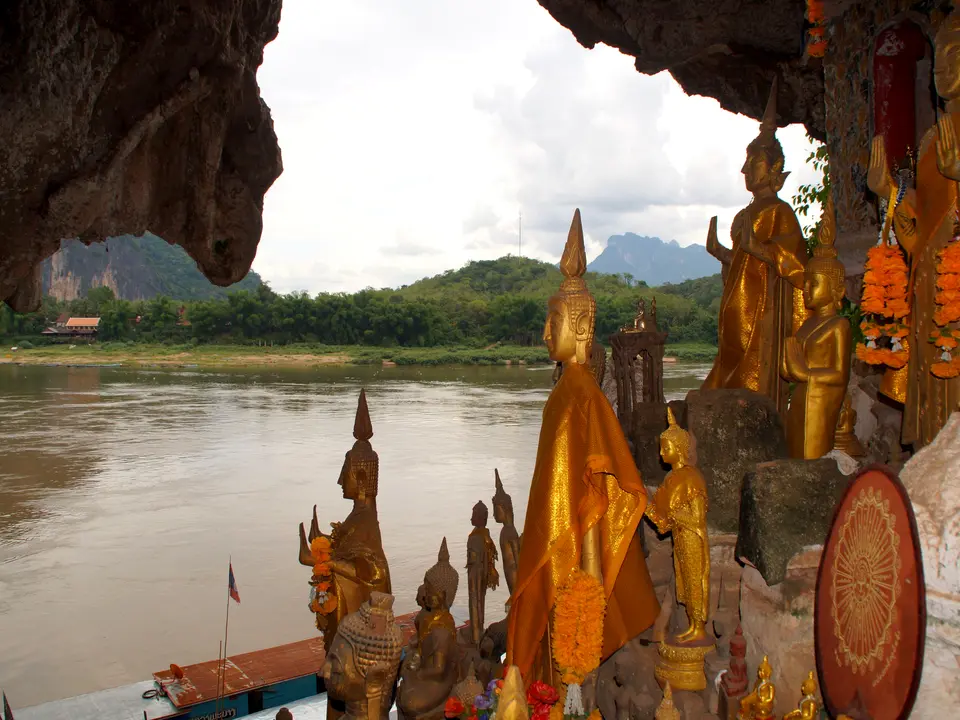Het uitzicht vanuit de Pak Ou caves
