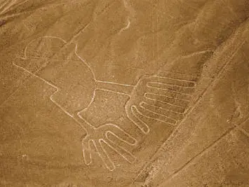 Nazca-lijnen vanuit de lucht in de duinen van Peru