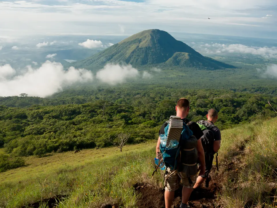 Hike over el Hoyo vulkaan in Nicaragua
