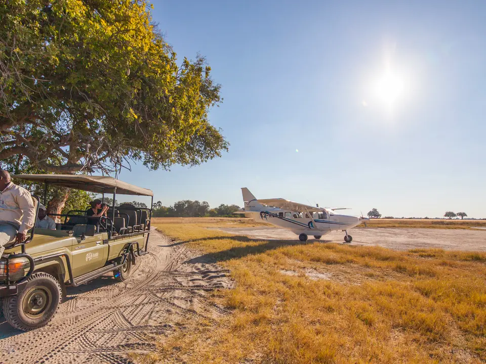 Per boot en vliegtuig dwars door de Okavango Delta