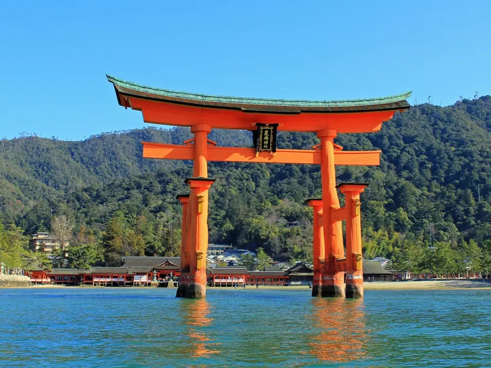 Rode-Torii-Miyajima_1_630598