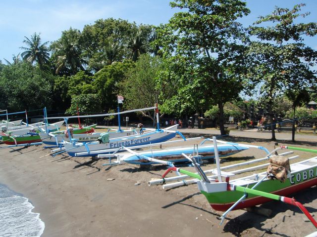 Boten op de stranden van Bali