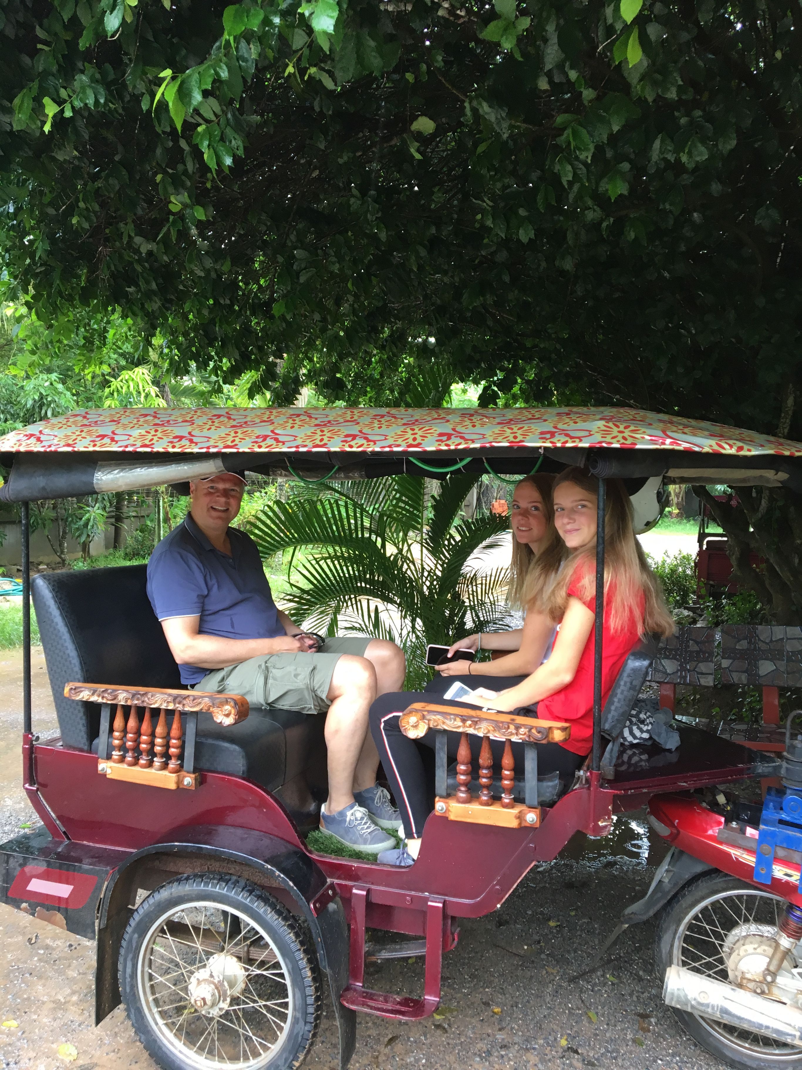 Door Azie met de tuktuk