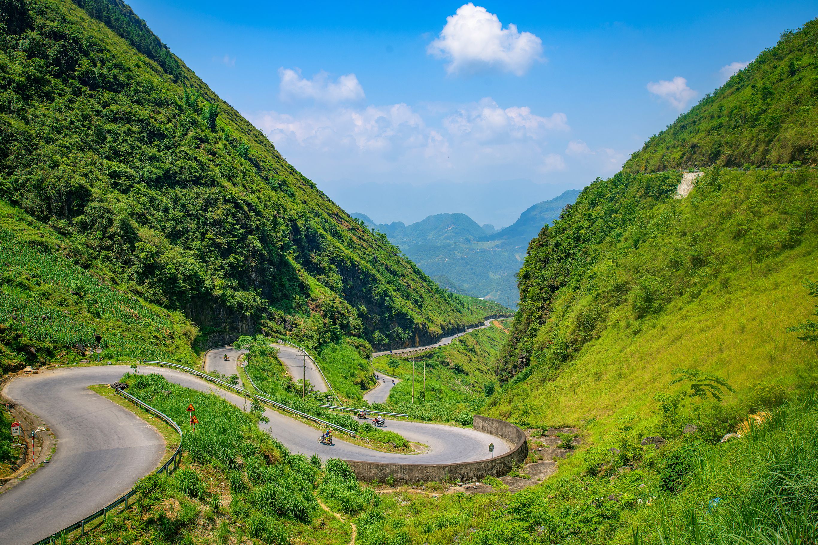 Ontdek de Ha Giang Loop per auto