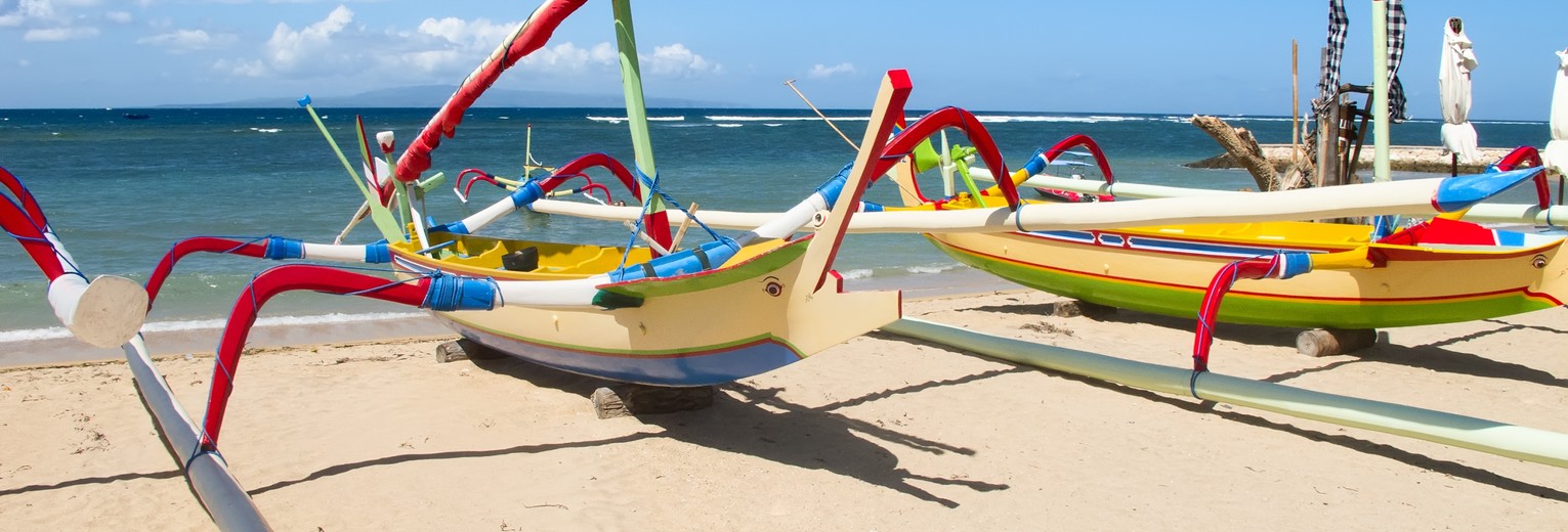 Bali-bootjes-strand-VanVerre