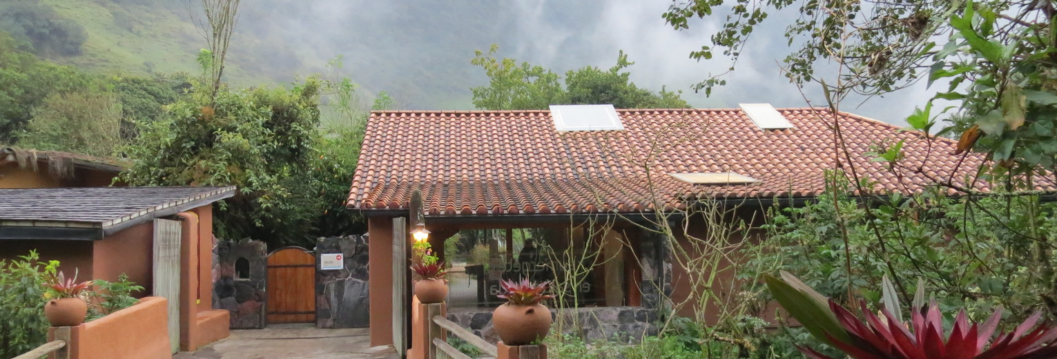 Ecuador-Papallacta-warmwaterbaden