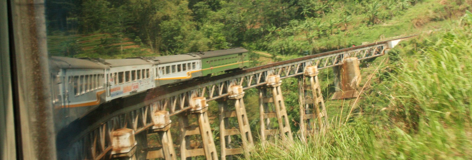 Reizen per trein over Java is een fantastische belevenis!