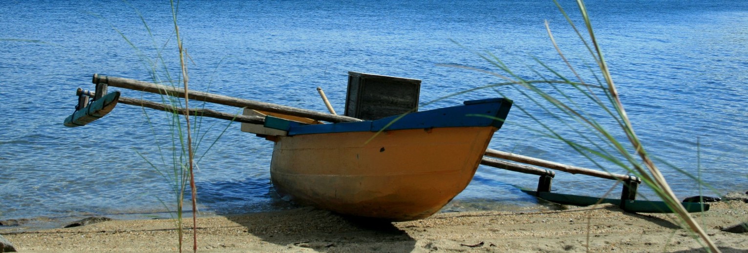 Indonesie-Sulawesi-Posomeer-bootje_1