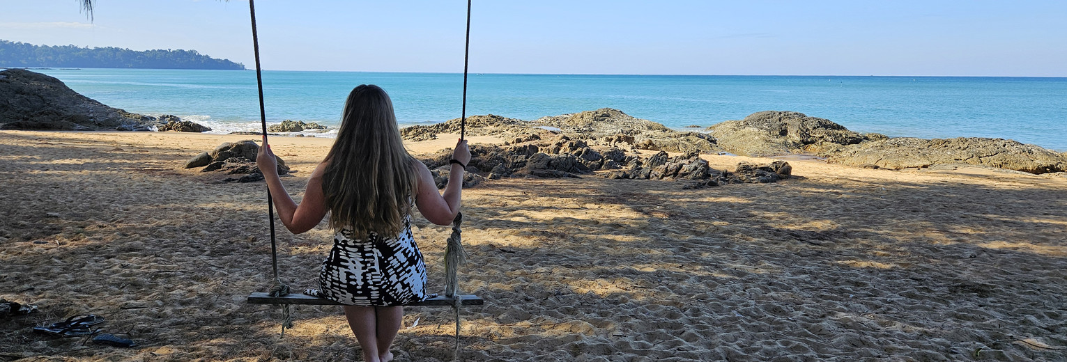 Schommel op het strand van Khao Lak