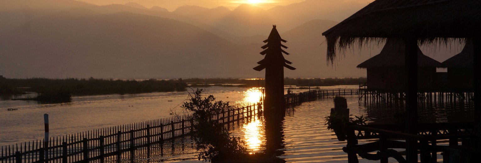 Myanmar-Inle Lake-zonsondergang(13)