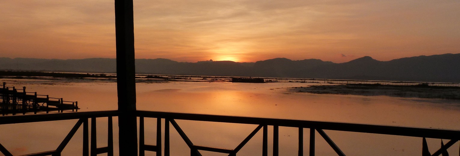 Myanmar-Inle Lake-zonsondergang1(13)