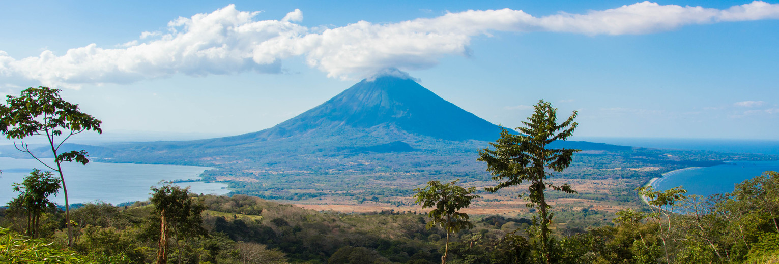 Uitzichten op de vulkaan op Ometepe eilanden in Nicaragua