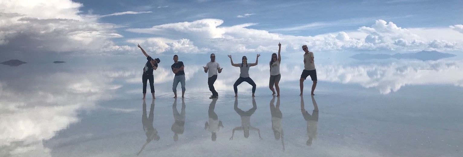 Poseren op de zoutvlakte in Uyuni - Bolivia
