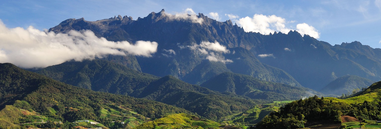 Sabah-MountKinabalu-villagesathillfoot