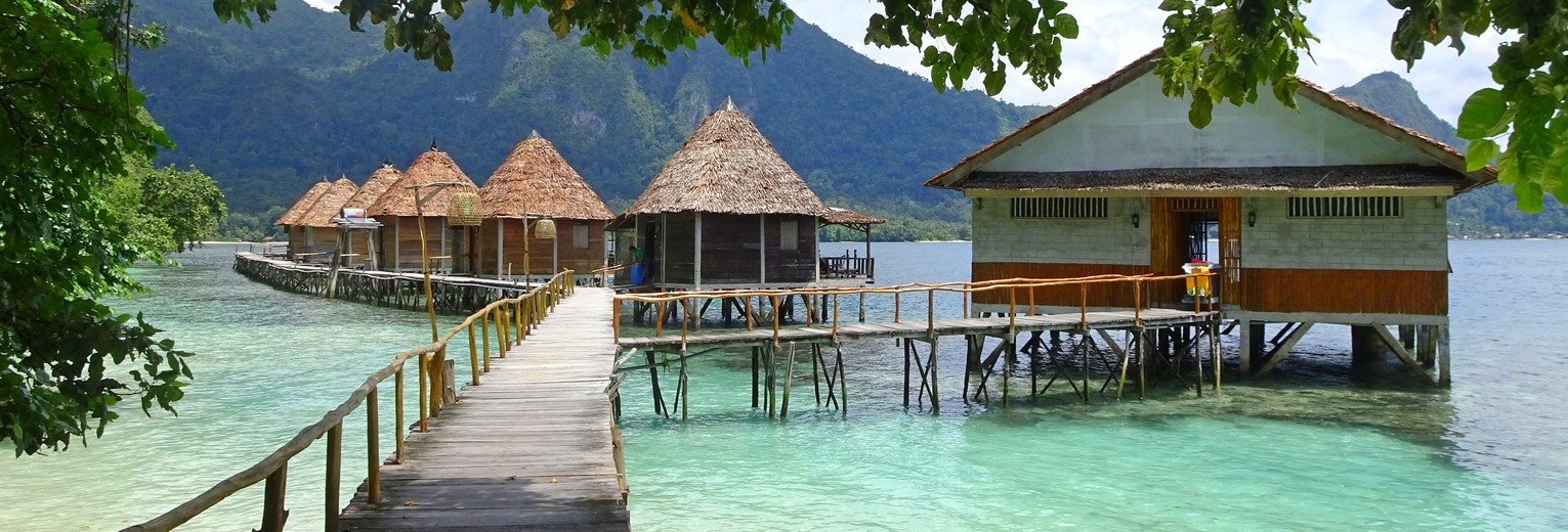 Ora Beach op Sawai (seram) de Molukken, Indonesië