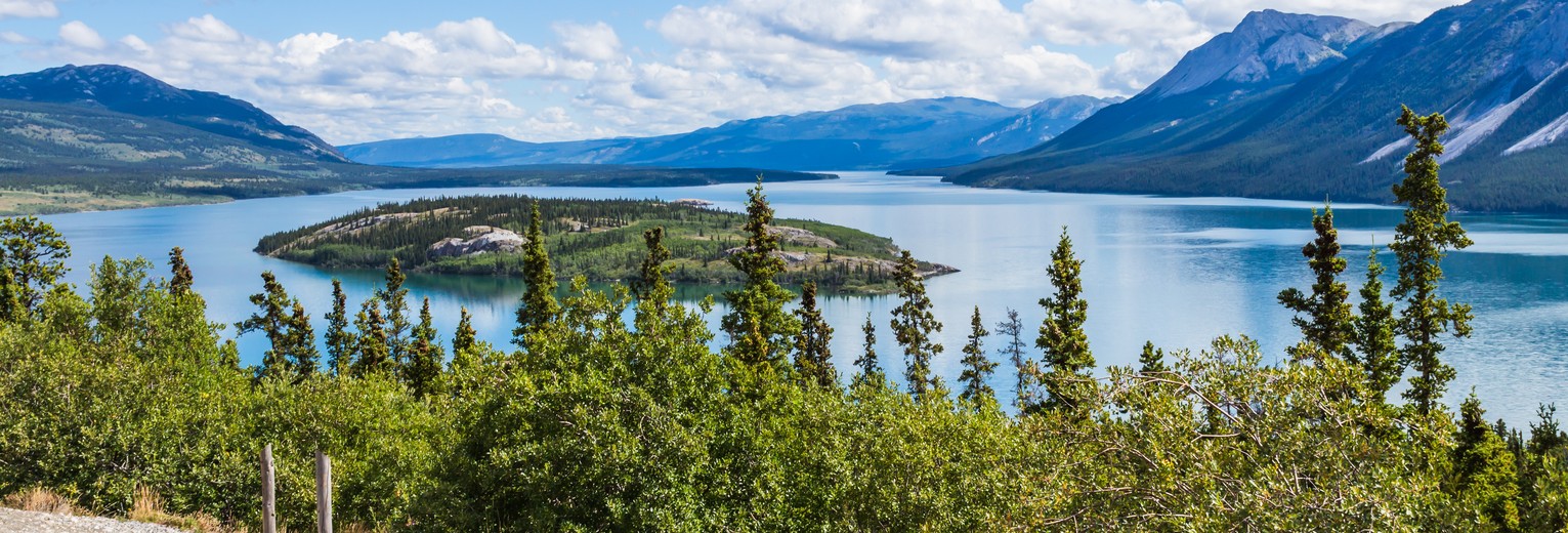 Prachtige natuur rond Tagish Lake, Yukon, Canada Prachtige natuur rond Tagish Lake, Yukon, Canada