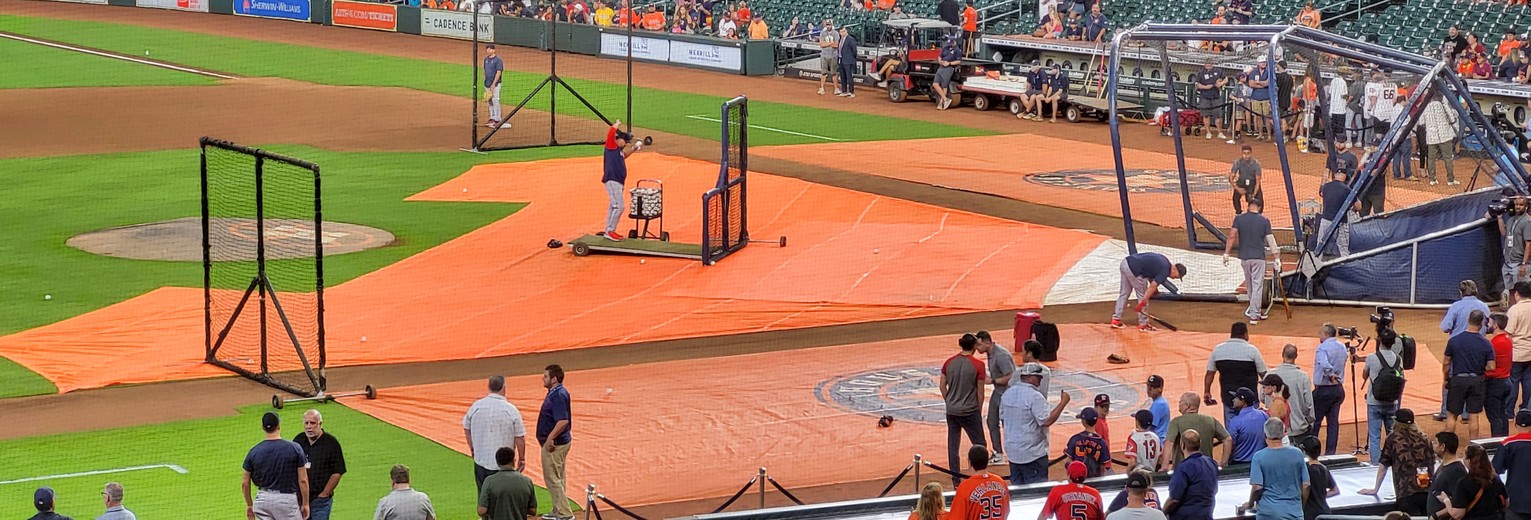 Het in trainen voor de honkbalwedstrijd Boston Red Sox tegen Houston Astros is begonnen.