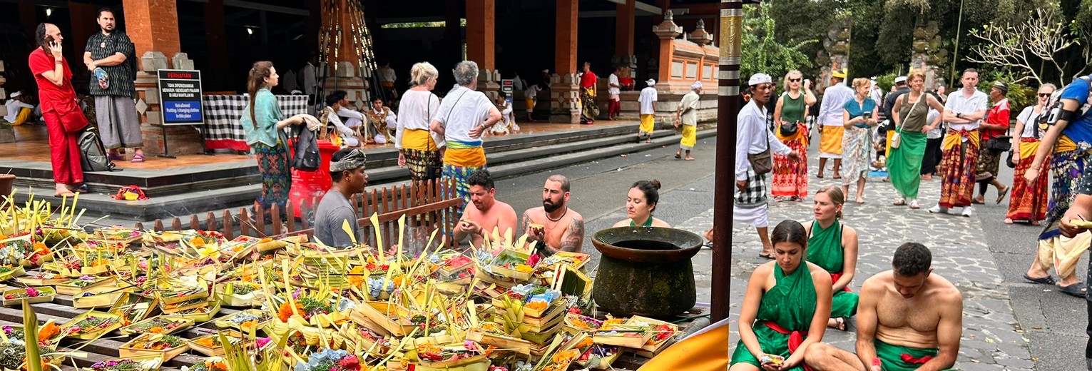 Offeren bij een tempel in Ubud.