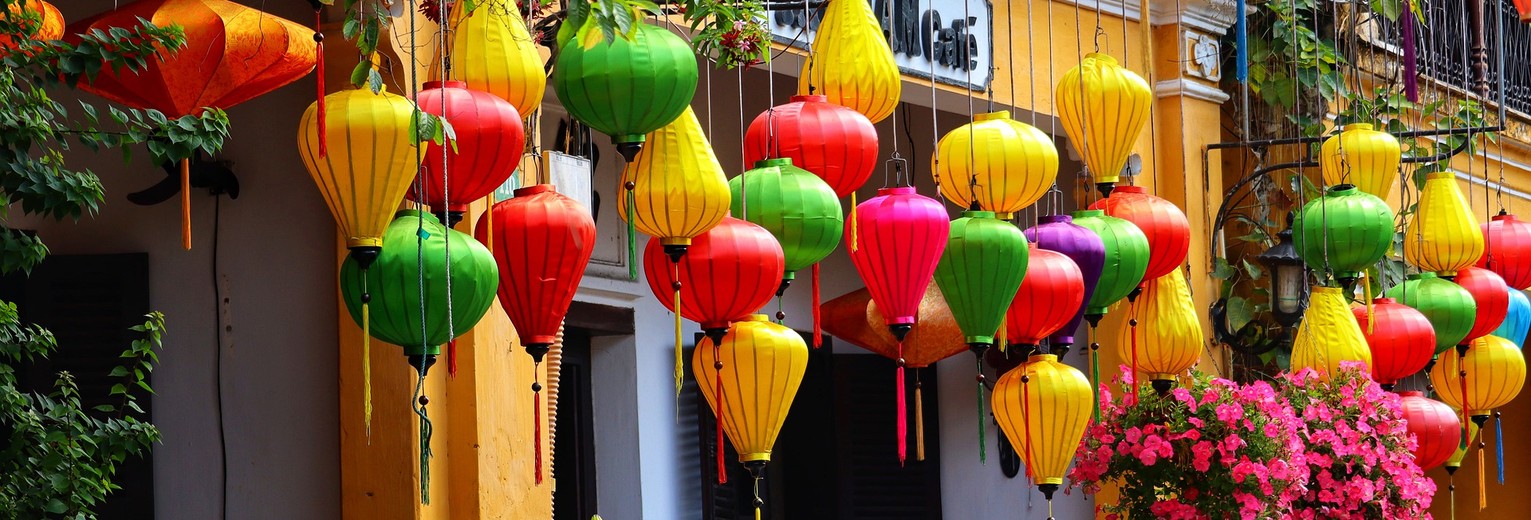 Vietnam-Hoi-An-kleurrijke-lampionnen_1_477421