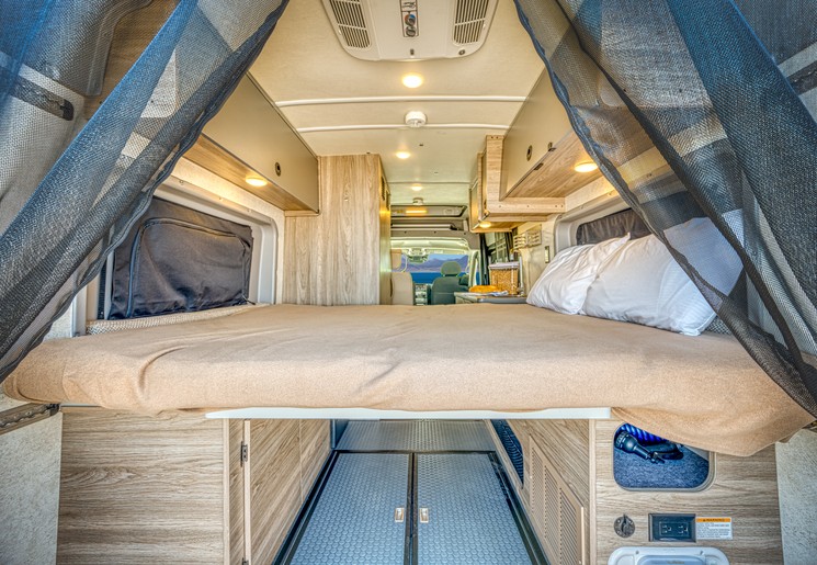 De binnenkant van een camper