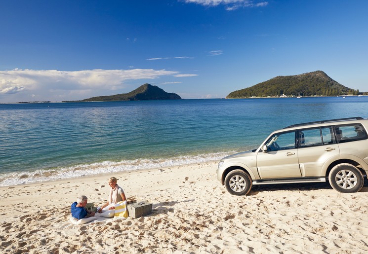 Spelen op het strand van Port Stephens